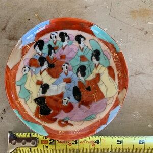 Hand-Painted Kutani-Style Japanese Geisha Porcelain saucer Multi-Color